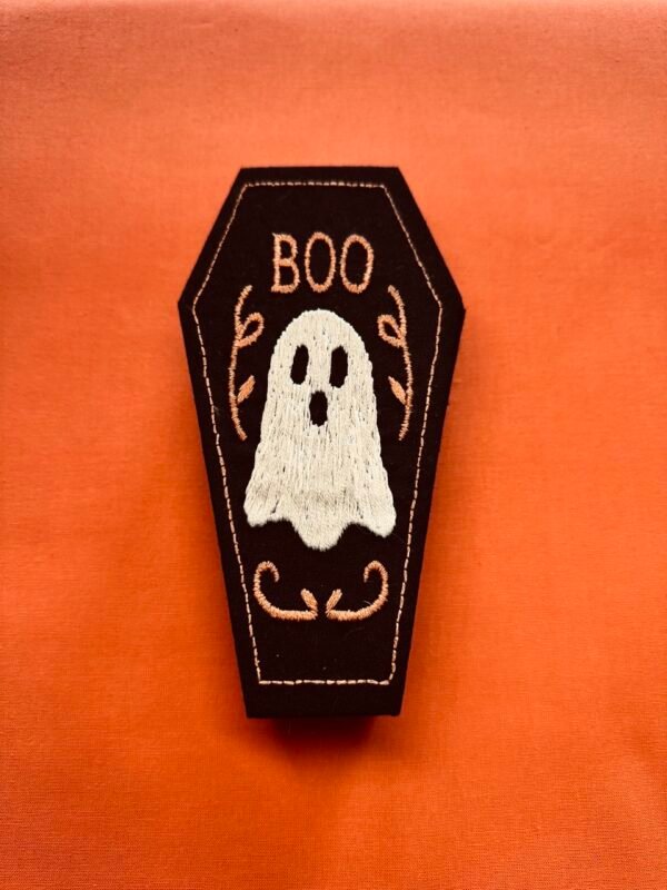 embroidered-halloween-coffin-ghost Halloween craft tutorial: embroidered ghost coffin box