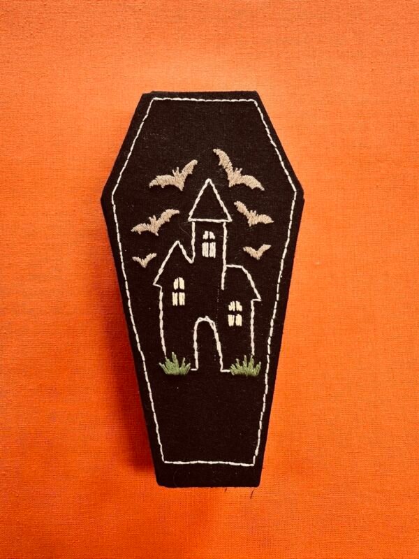embroidered-halloween-coffin-haunted-house Halloween craft tutorial: embroidered haunted house coffin box