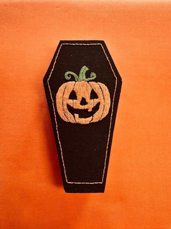 embroidered-halloween-coffin-pumpkin Halloween craft tutorial: embroidered pumpkin coffin box