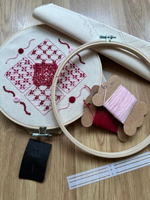 Trellis Flower | Crewel Embroidery Kit